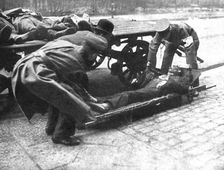 La Nouvelle Europe; la guerre civile a Berlin; du 5 au 11 janvier 1919 a Berlin..., 1919. Creator: Unknown