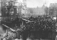 La Nouvelle Europe; la guerre civile a Berlin; le 29 decembre 1918, aux funerailles des..., 1918. Creator: Unknown