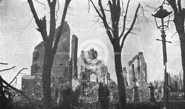 ''La seconde bataille d'Ypres; L'eglise et le cimetiere de Langemarck', 1915. Creator: Unknown.