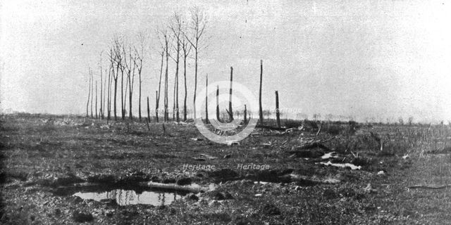 'La seconde bataille d'Ypres; Un champ laboure par les obus a l'entrée de Langemarck, 1915. Creator: Unknown.