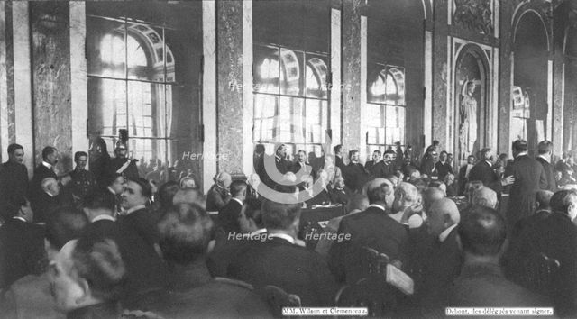 'La signature du traite de paix a Versailles; Aspect de la Galerie des Glaces vue des bancs..., 1919 Creator: Unknown.