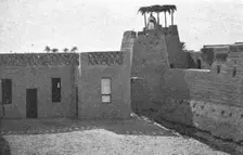 'La patio d'un indigene riche de l'Adrar; L'Ouest Africain 1914. Creator: Unknown