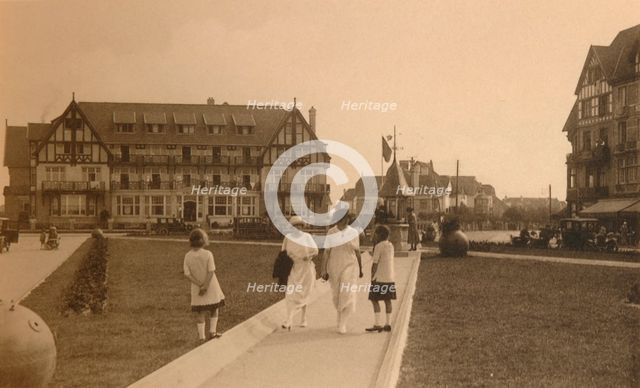 'La Place Albert',  c1900. Creator: Unknown.