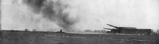 La preparation d'artillerie; tir d'ALVF. - ou artillerie sur voie ferree..., 1916 (1924) Creator: Unknown
