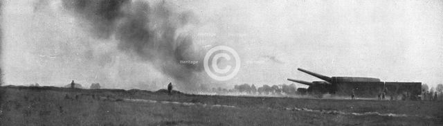 'La preparation d'artillerie; tir d'ALVF. - ou artillerie sur voie ferree..., 1916 (1924) Creator: Unknown.