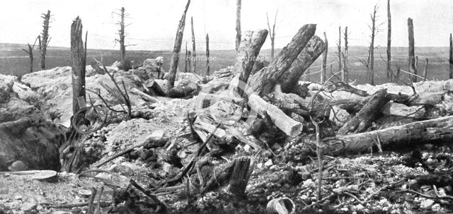'La Puissance de Notre Artillerie; Le bouleversement d'un poste de commandement..., 1916 (1924) Creator: Unknown.
