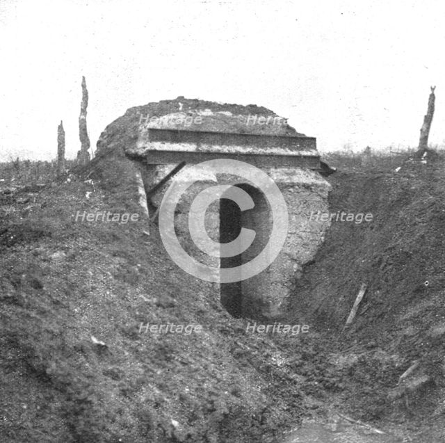 'La retraite allemande; A Gommecourt: entrée de sous-sol ayant servi d'abri', 1917. Creator: Unknown.