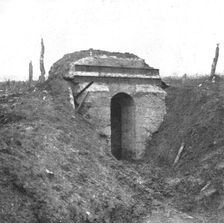 La retraite allemande; A Gommecourt: entrée de sous-sol ayant servi d'abri 1917. Creator: Unknown