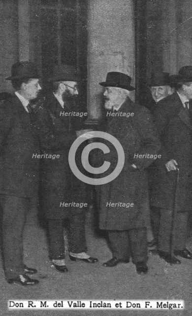'La rencontre, a Paris, de deux personnalites carlistes : Don R.M. del Valle Inclan et..., c1916. Creator: Unknown.