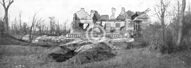'La reprise de Vermelles; Le chateau de Vermelles enleve par nos troupes', 1914. Creator: Unknown.