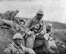 La reprise du bois de la Caillette; Attendant la releve 1916. Creator: Unknown