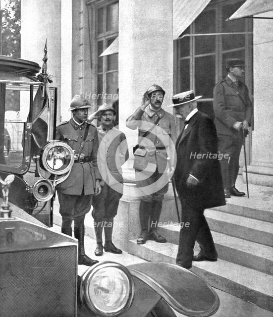 'La resolution des allies; A la sortie du conseil interallie de Versailles, le 3 juin 1918..., 1918. Creator: Unknown.