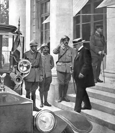 La resolution des allies; A la sortie du conseil interallie de Versailles, le 3 juin 1918..., 1918. Creator: Unknown