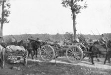 La rupture de Chemin des Dames; La cavalerie et l'artillerie de la 10e armee montant aux..., 1918. Creator: Unknown