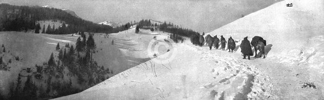 'La tragique retraite Serbe; La traversee des montagnes d'Albanie: le passage de..., 1915 (1924). Creator: Unknown.