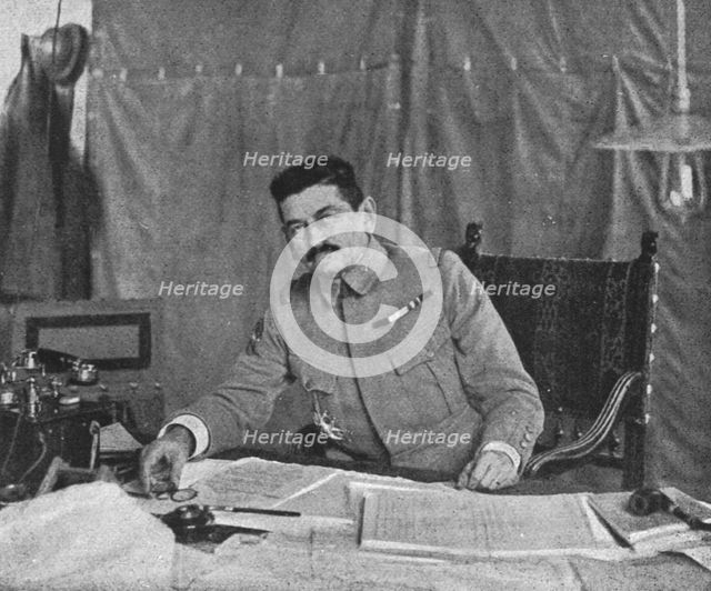 'La victoire de Douaumont-Vaux (24 octobre-2 novembre 1916); le general Mangin, commandant..., 1916. Creator: Unknown.