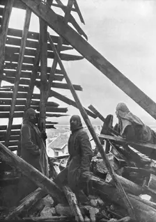 'La vie en Campagne; Les Guetteurs 1914. Creator: Unknown