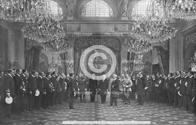 'La visite des Marins Britanniques a Paris; le 23 avril 1919, dans la Grande Salle des..., 1919. Creator: Unknown.