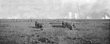 L'Attaque du 5 mai 1917 sur le Chemin des Dames; Progression sous le feu, en ligne..., 1917. Creator: Unknown