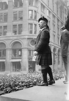 Lauder, (19 Oct 1917?). Creator: Bain News Service