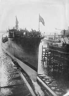 Launch of WAINWRIGHT, 1915. Creator: Bain News Service