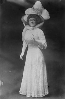 Laura Jean Libbey, White, NY, 1910. Creator: Bain News Service