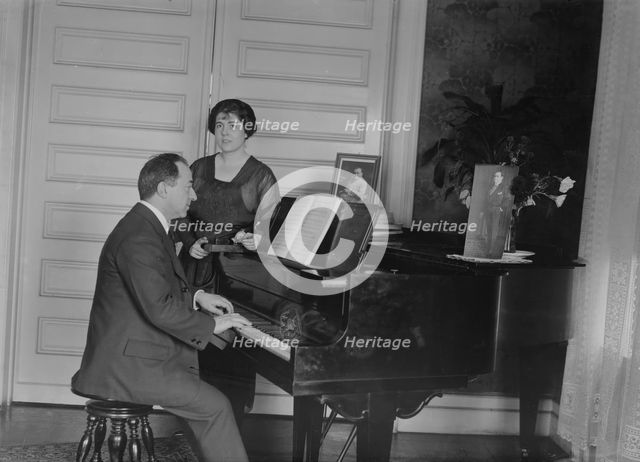 Laura Robertson, between c1915 and c1920. Creator: Bain News Service.