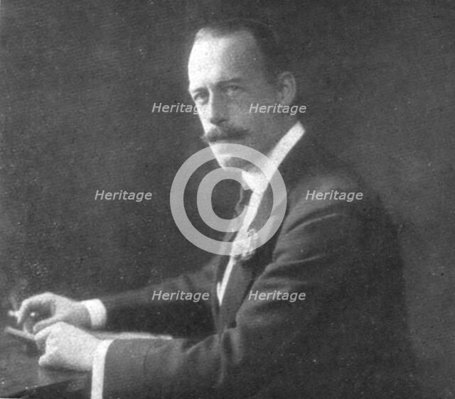 'L'Avant-Guerre aux Etats-Unis; Un grand bienfaiteur des nationaux de l'Entente: H. Henry..., 1917. Creator: Unknown.