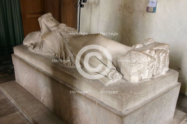 Lawrence of Arabia effigy, St Martin's Church, Wareham, Dorset.  Creator: Peter Thompson.
