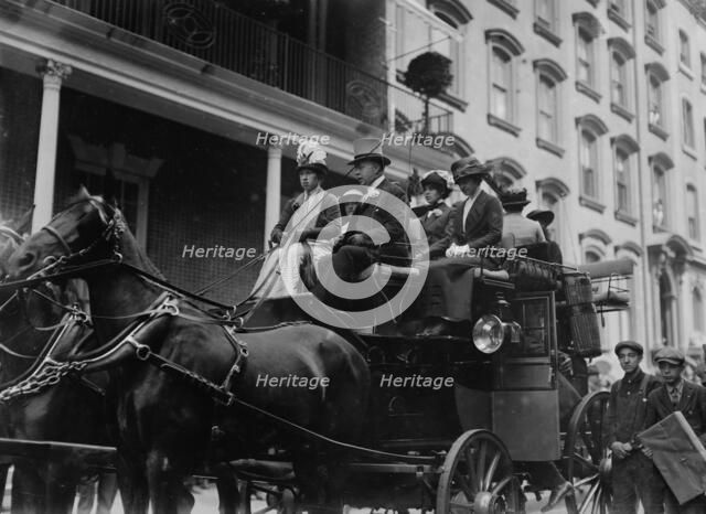 Ladies' 4-in-hand-club [Harriet Alexander driving], between c1910 and c1915. Creator: Bain News Service.
