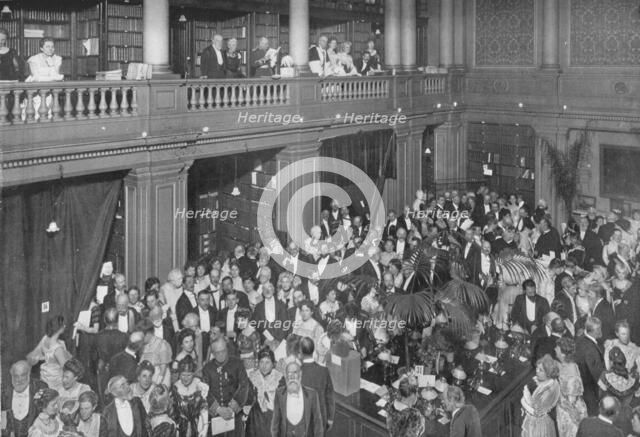 'Ladies' night' at the Royal Society, London, c1903 (1903). Artist: Unknown.