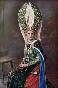 Lady's headdress, 1450-1470, (1910)