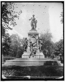 LaFayette Statue, between 1910 and 1920. Creator: Harris & Ewing