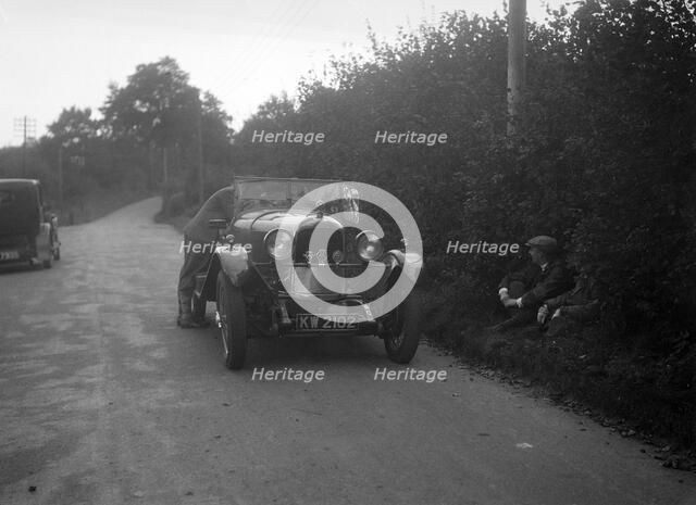 Lagonda taking part in the Bugatti Owners Club car treasure hunt, 25 October 1931. Artist: Bill Brunell.