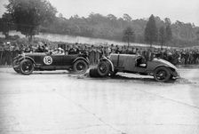 Lagonda passing R Childe's crashed Lea-Francis, BARC 6-Hour Race, Brooklands, Surrey, 1929, Artist: Bill Brunell