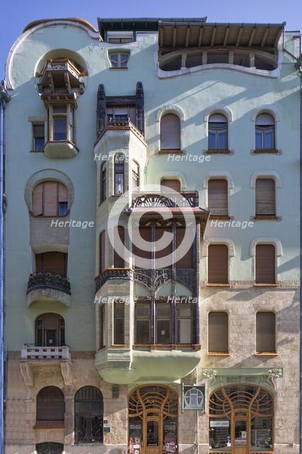 Lakohaz Apartment Hause, Budapest, Hungary, (1903), c2014-2017. Artist: Alan John Ainsworth.