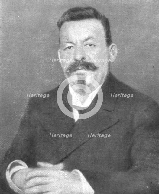 ''L'Allemagne Revolutionnaire; Le chancelier socialiste allemand Friedrich Ebert porte..., 1918. Creator: Unknown.