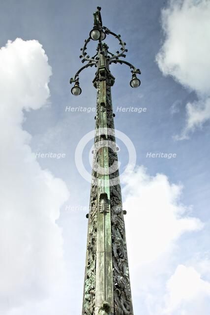 Lamp column, Av des Azalees/Av. Paul Deschanel,  1913, (c2014-2017). Artist: Alan John Ainsworth.