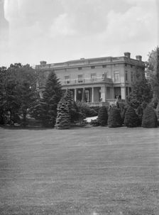 Langeloth estate, Riverside, Connecticut, 1932 June 7. Creator: Arnold Genthe