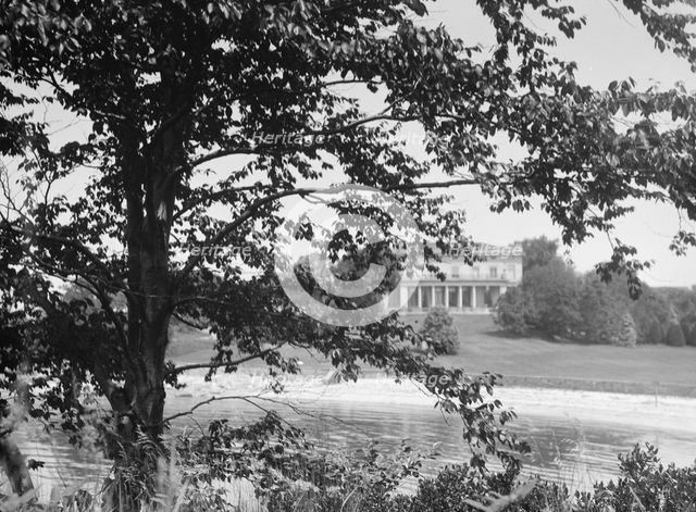 Langeloth estate, Riverside, Connecticut, 1932 June 7. Creator: Arnold Genthe.