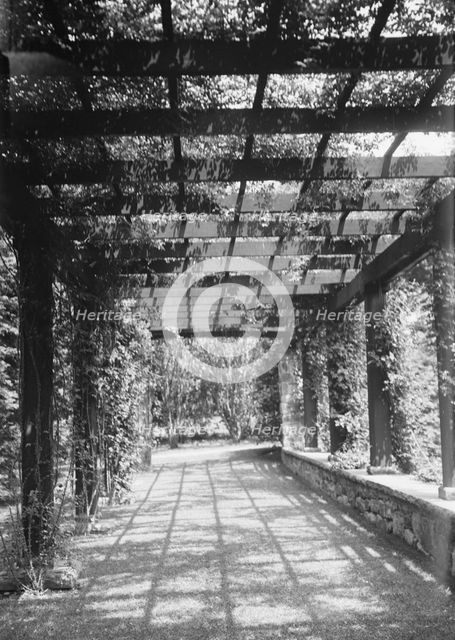 Langeloth estate, Riverside, Connecticut, 1932 June 7. Creator: Arnold Genthe.