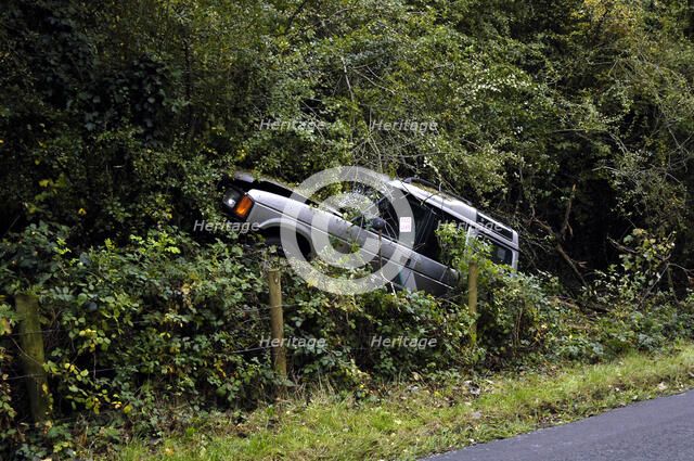 Land Rover Discorery 1990 Accident Artist: Unknown.