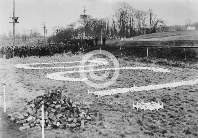 Landing mark, Bolling field, between c1915 and c1920. Creator: Bain News Service.