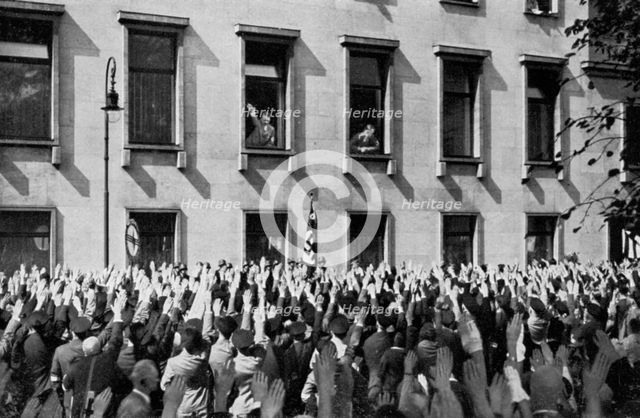 Large crowd from the Saargebiet in front of the chancellery, Berlin, Germany, 1936. Artist: Unknown