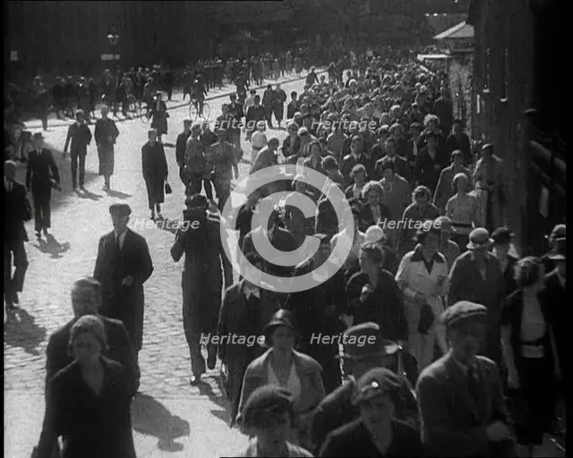 Large Crowd Walking Towards the Camera, 1933. Creator: British Pathe Ltd.