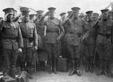 L'Arrivee du General Pershing; Le general et ses officiers ecoutant la Marseillaise 1917. Creator: Unknown