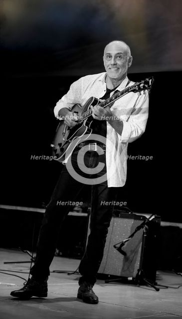 Larry Carlton, 2013. Artist: Alan John Ainsworth.