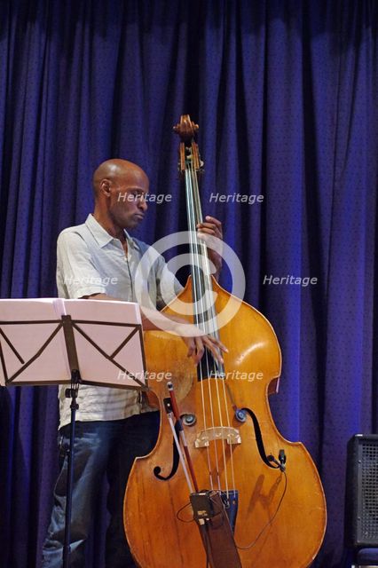Larry Bartley, Watermill Jazz Club, Dorking, Surrey,  2015. Artist: Brian O'Connor.
