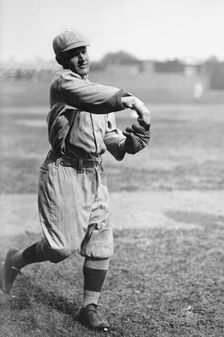Larry Gardner, Boston Al (Baseball), 1913. Creator: Harris & Ewing
