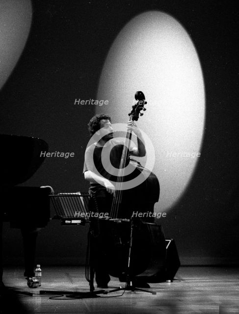 Larry Grenadier, Brecon Jazz Festival, Brecon, Powys, Wales, Aug 1999. Artist: Brian O'Connor.